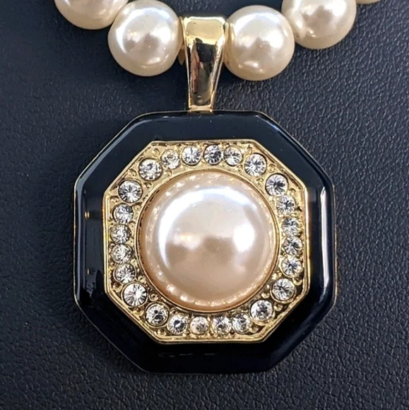 ERWIN PEARL Vintage Black Enamel Faux Pearl Rhinestone Pendant Choker Gold Tone - Picture 3 of 6